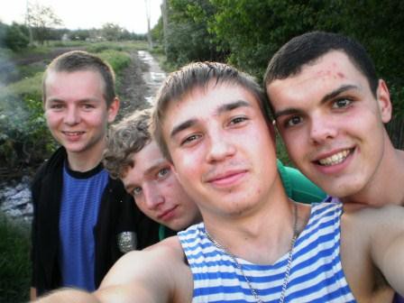 Волонтери групи М-21 (травень 2015 р.)